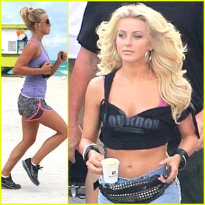 Julianne Hough: Rock of Ages Wrapped!