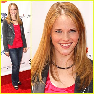 Katie LeClerc: 'Switched At Birth' Premieres TONIGHT!
