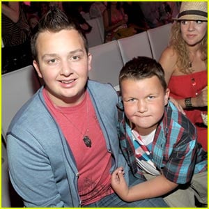 Noah Munck: 'iParty' with Brother Ethan!