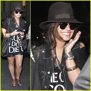 Demi Lovato: Sunday Movie Night!