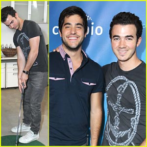 Kevin Jonas: Cambio Chat with Mikey Deleasa!
