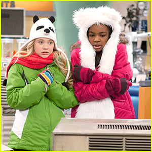 China Anne McClain & Sierra McCormick Chill Out