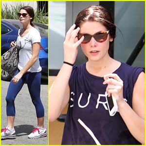 Ashley Greene: Grocery Shopping Is Cool!