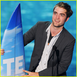 Robert Pattinson - Teen Choice Awards 2011 Winner!