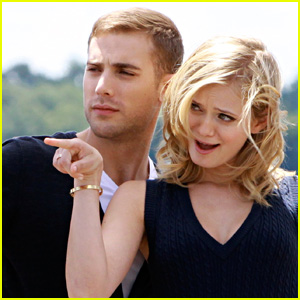 Sara Paxton: Funny Faces With Dustin Milligan!