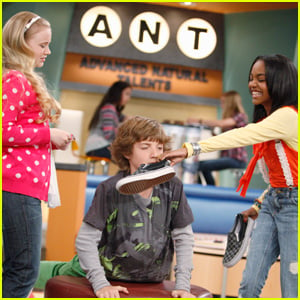 China Anne McClain To Jake Short: Take A Sniff