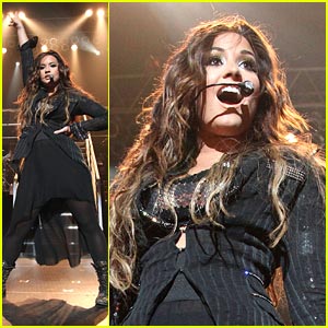 Demi Lovato: Hammerstein Ballroom Concert Pics!