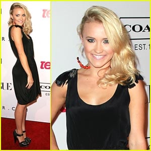 Emily Osment: Sorry For Not Tweeting!