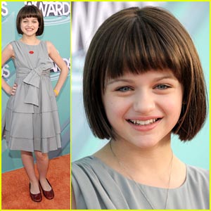 Joey King Has The Halo Effect