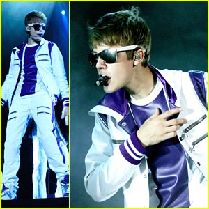 Justin Bieber: The Making of 'Mistletoe'!