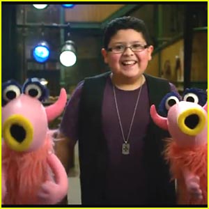 'The Muppets' -- New Trailer with Rico Rodriguez!