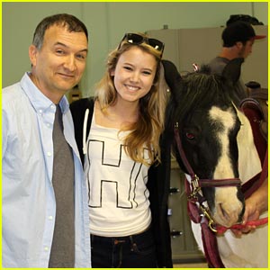 Taylor Spreitler's Birthday Pony Ride -- JJJ Exclusive!