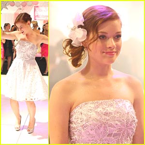 Jane Levy: Pretty in Pink Party!