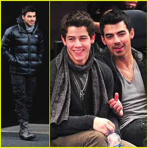 Joe & Nick Jonas: New York Knicks Night!