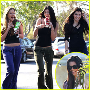 Kendall & Kylie Jenner: Pickup Stix Sisters
