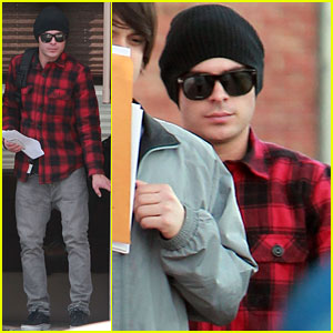 Zac Efron is Plaid for 'Paperboy'!