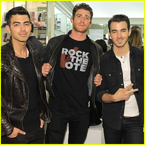 Joe & Kevin Jonas Rock The Vote