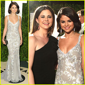 Selena Gomez: Vanity Fair Oscar Party Pretty