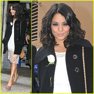 Vanessa Hudgens Speaks French With a Phone App!