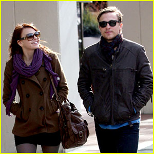 Aimee Teegarden & William Moseley: 'The Hunger Games' Moviegoers
