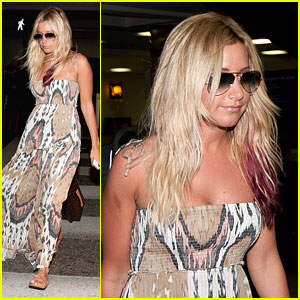 Ashley Tisdale: Back from Hawaii