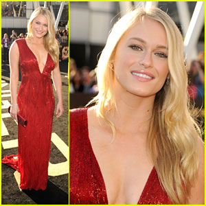 Leven Rambin: 'The Hunger Games' Premiere