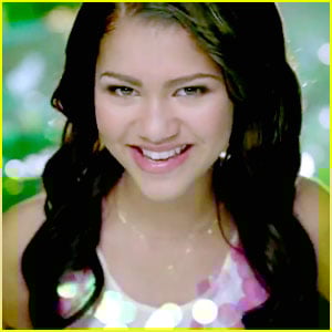 Zendaya: ‘Something To Dance For’ Video Sneak Peek! | Zendaya | Just