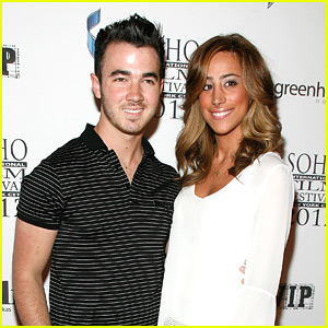 Kevin & Danielle Jonas are 'Forgetting The Girl'