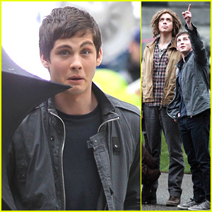 Logan Lerman: Funny Faces on 'Sea of Monsters' Set
