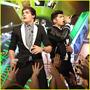One Direction: Kids Choice Awards 2012 Performance WATCH NOW