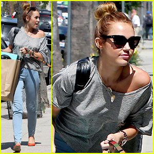 Miley Cyrus: Shopping with Mary Jane!