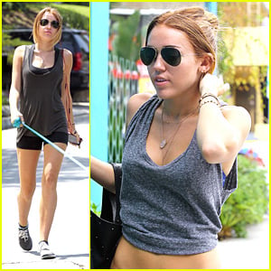Miley Cyrus: Monday Pilates Session