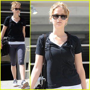 Jennifer Lawrence: Gym Girl!