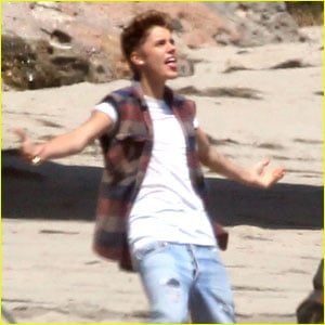 Justin Bieber: Beach Photo Shoot!