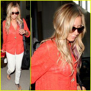 Ashley Tisdale: Airport Chic Arrival
