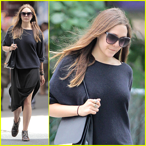 Elizabeth Olsen: Black Dress Beauty