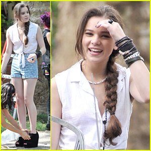 Hailee Steinfeld: 'Awesome Day' on 'Song' Set