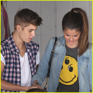Justin Bieber & Selena Gomez: Children's Hospital Visit!