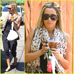 Ashley Tisdale: Aroma Cafe Carry Out