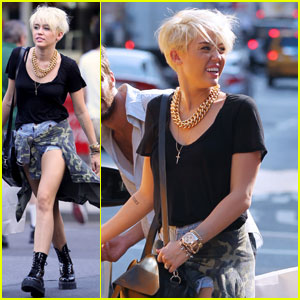 Miley Cyrus: Shopping Spree
