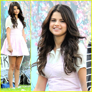 Selena Gomez: 'Spring Breakers' Clip WATCH NOW