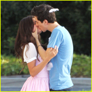 Nat Wolff & Selena Gomez: Kiss on 'Parental Guidance Suggested'!