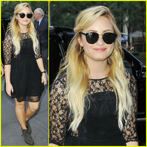 Demi Lovato: 'Late Night With Jimmy Fallon' Fashionista