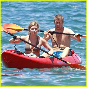 Jennette McCurdy: Kayaking Cutie