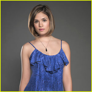 Nicole Anderson: 'Beauty & The Beast' Promo Pic!
