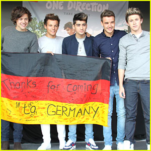 One Direction: Signing in Germany!
