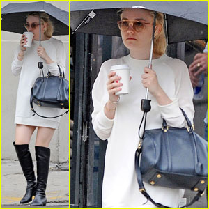 Dakota Fanning: Umbrella Outing in NYC