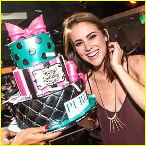 Jessica Stroup: Pure Birthday Party!