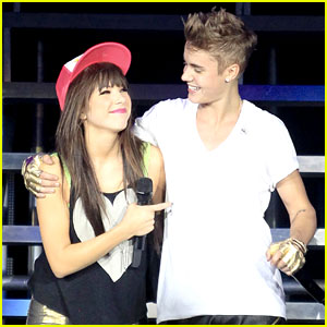 Justin Bieber & Carly Rae Jepsen Sing 'Beautiful' in Vancouver - Watch Now!