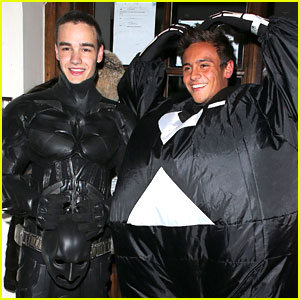 Liam Payne: Batman Halloween Costume with Tom Daley!